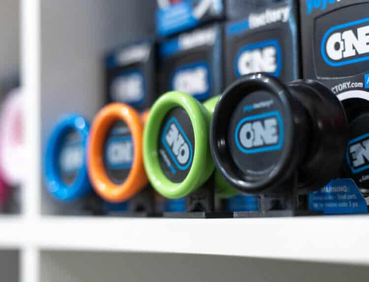 YoYoFactory Yoyo Stand – 3D Printed Yoyo Display for Spinning