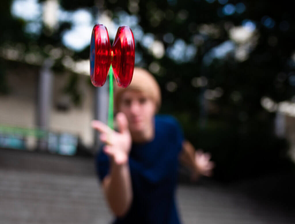 How to Wind Up the Yoyo in One Second Cover