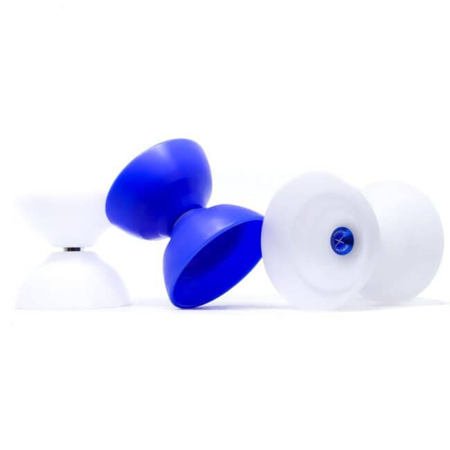 YoYoFactory FlighTech offstring yoyo with white and black design, Japanese technology for beginners.