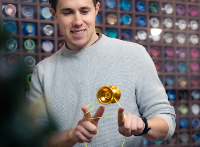 Spotlight Plus – Hunter Feuerstein Pro Ultra-Wide Yoyo