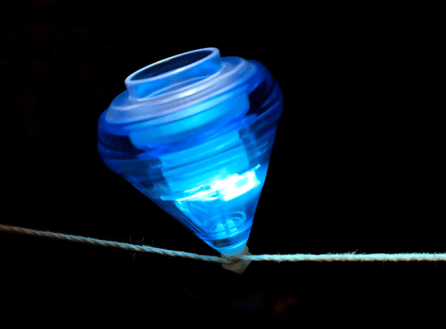 Spintop Elec-Trick LED – Light-Up Bearing Tip Spintop
