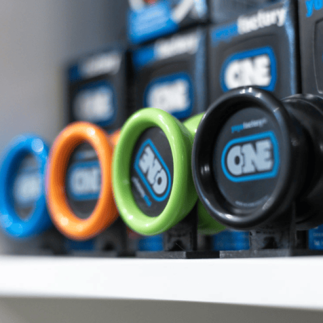 YoYoFactory Yoyo Stand – 3D Printed Yoyo Display for Spinning