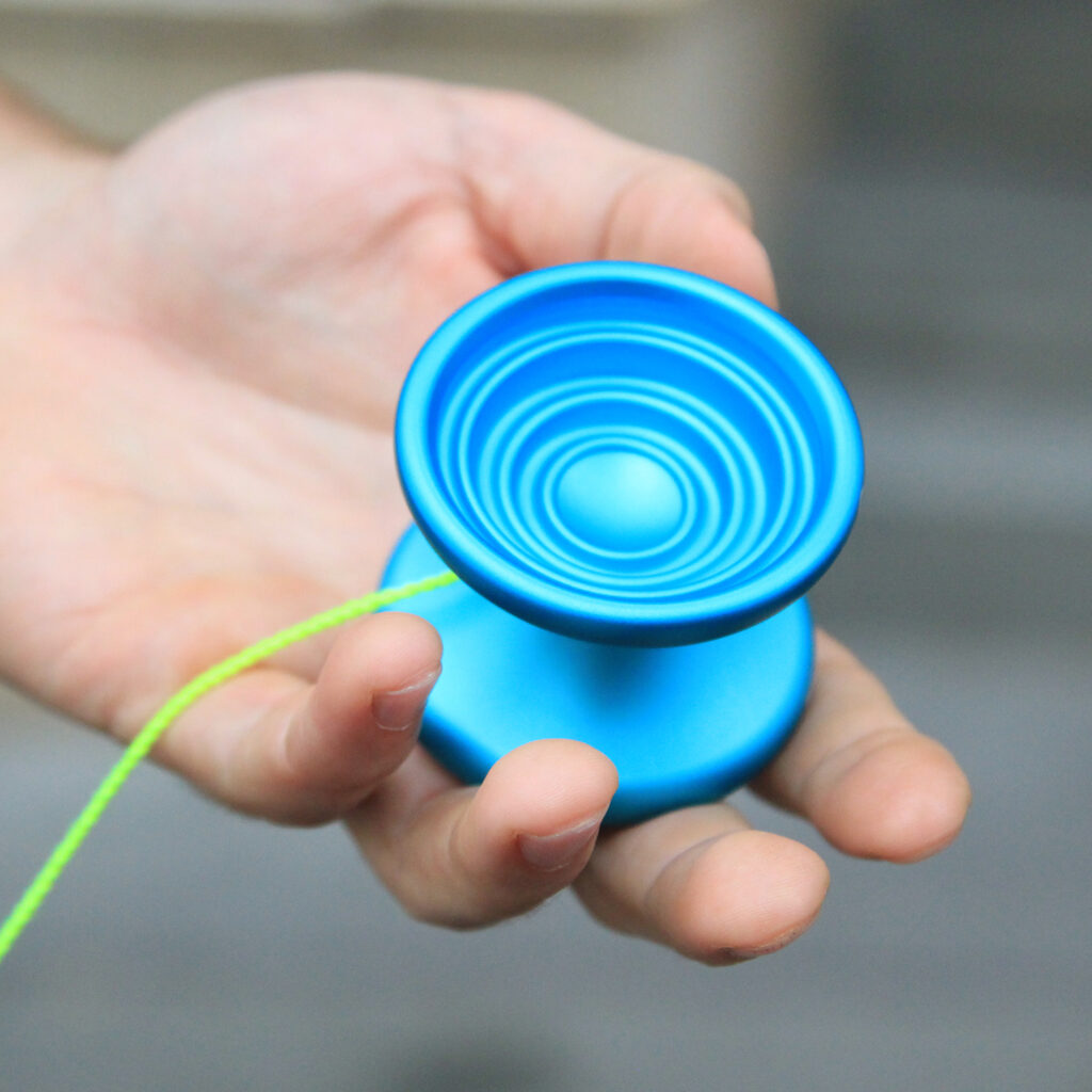Bullseye Blue Hand Best Yoyos for Low Prices